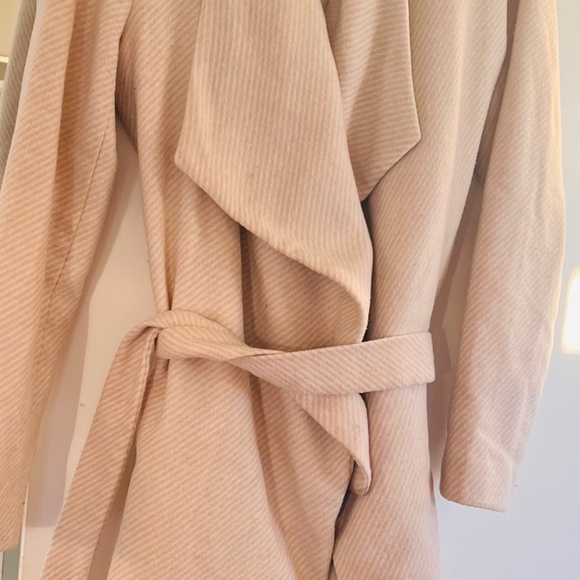 DEX beautiful lightly striped wool blend coat ( wraparound) - Picture 2 of 2